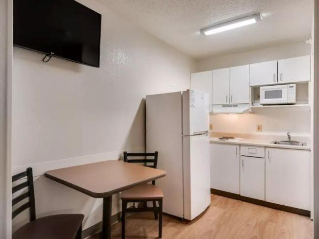 Birch Hill Suites Kansas City - Independence Esterno foto