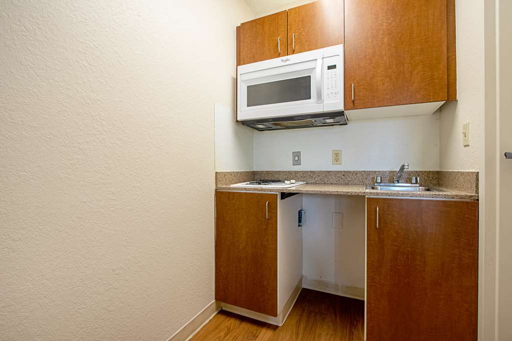 Birch Hill Suites Kansas City - Independence Camera foto